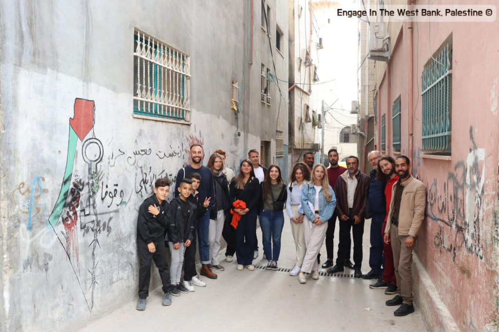 The Palestinian Refugees Volunteer Program